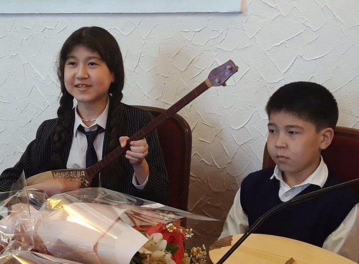 Өнері өрге жүзді