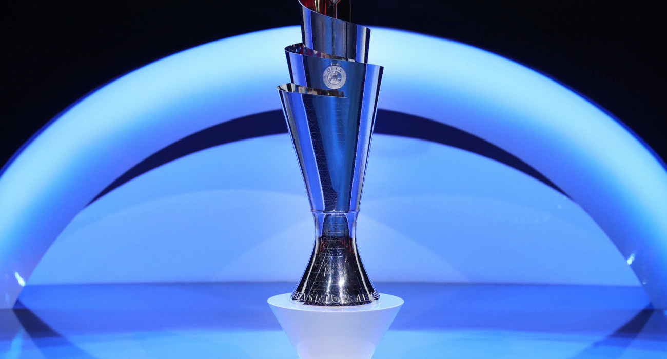 Қыз жігітке отырды