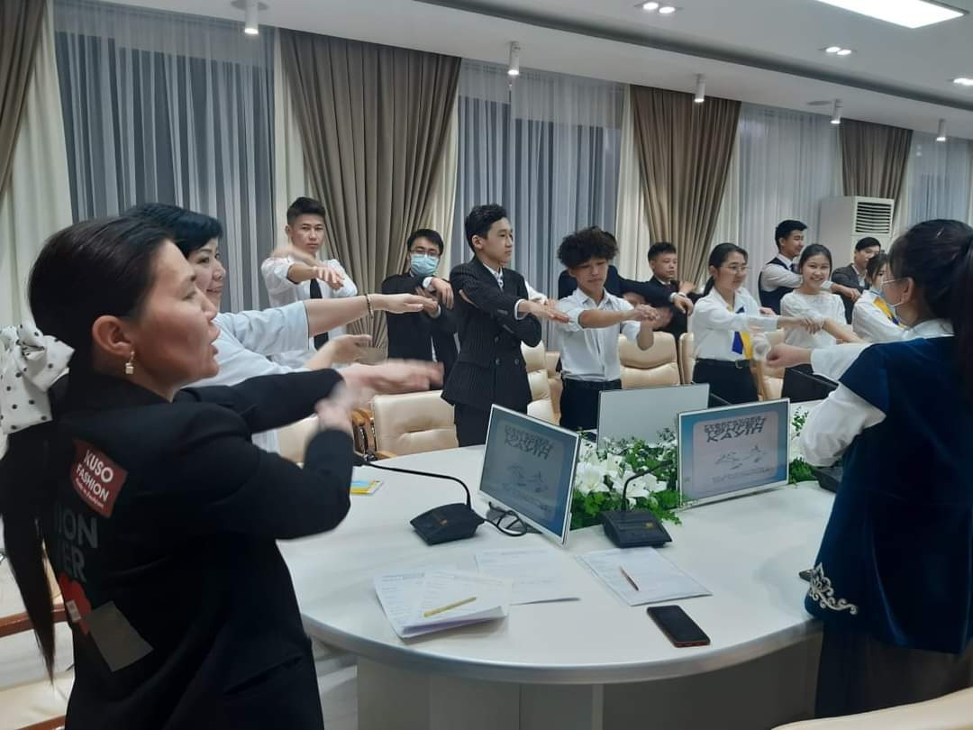 Орыс әйелдерінің, полиция қызметкерінің жасырын камера порносы... Мастурбация жасап, кеудесін соратын әйелдердің порно видеолары