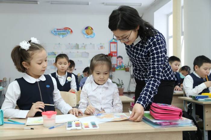 Ұстаздың аты өлмейді