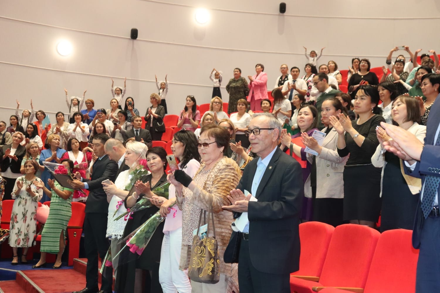 600 ата-ана форум қонағы болды