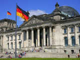 Референдум: Германияда екі сайлау учаскесі ашылады