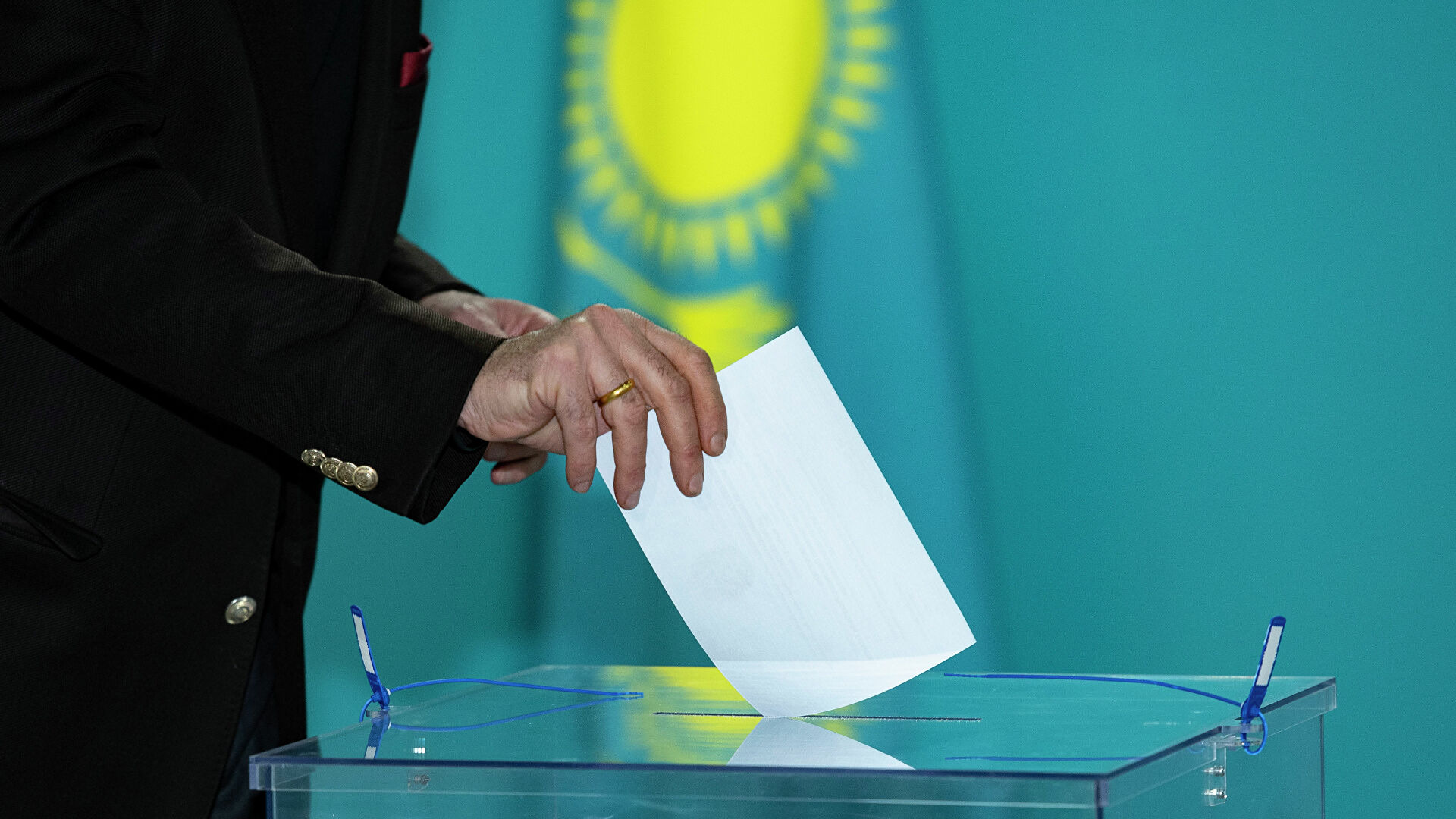 Бірнеше қазақстандық референдумда дауыс бере алмаған