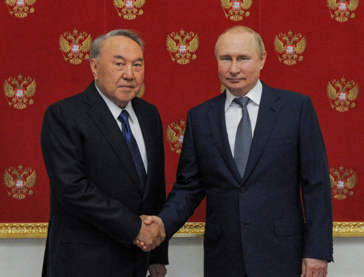 Нұрсұлтан Назарбаев Владимир Путинмен кездесті