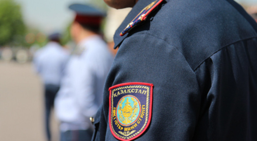 Павлодарлық полицейлер 10 мыңнан астам қару иелерін тексерді