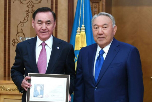 Нұрсұлтан Назарбаев Махмұд Қасымбековты құттықтады