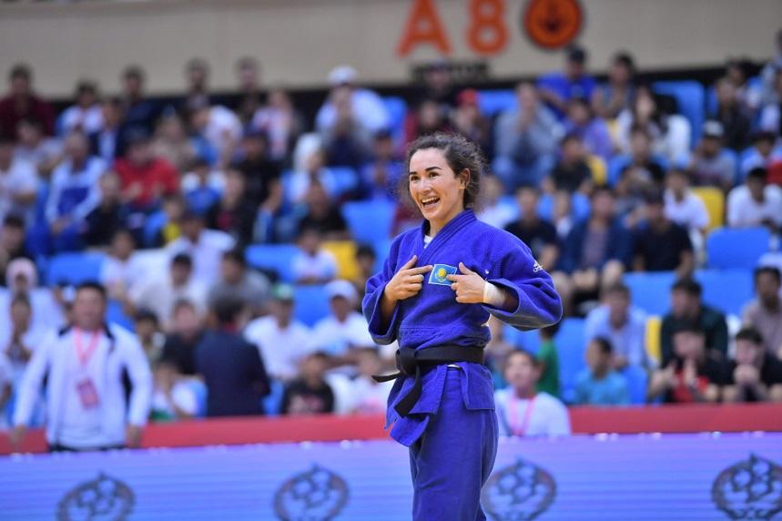 Чемпион болуды армандаймын – дейді дзюдодан Азия чемпионатының екі дүркін күміс жүлдегері Әбиба Әбужақынова