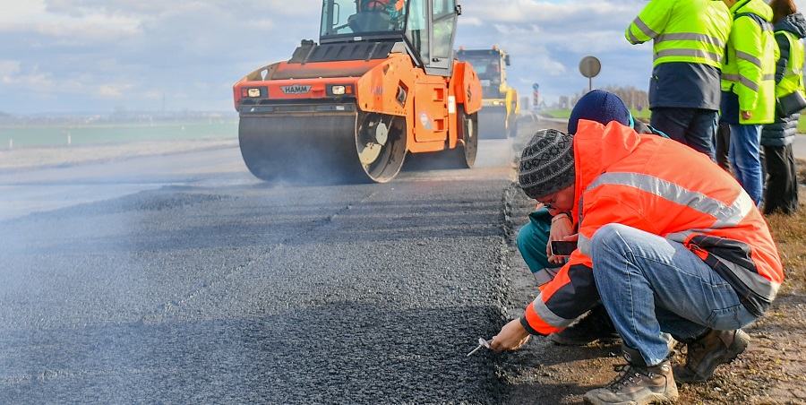 Битумның жыры бітпей тұр