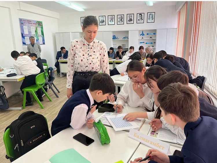 Карина – қазақ тілінің мұғалимасы