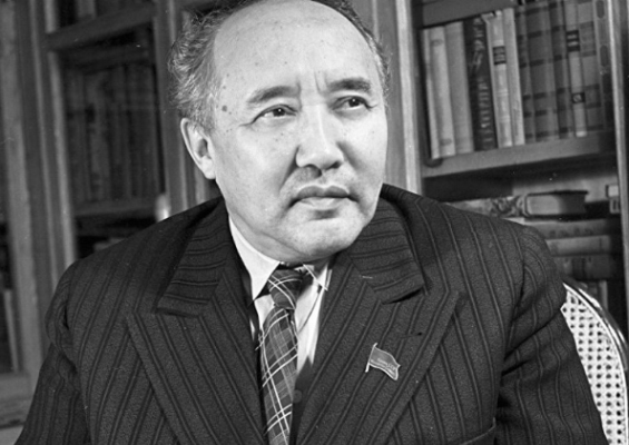 Парасат биігі