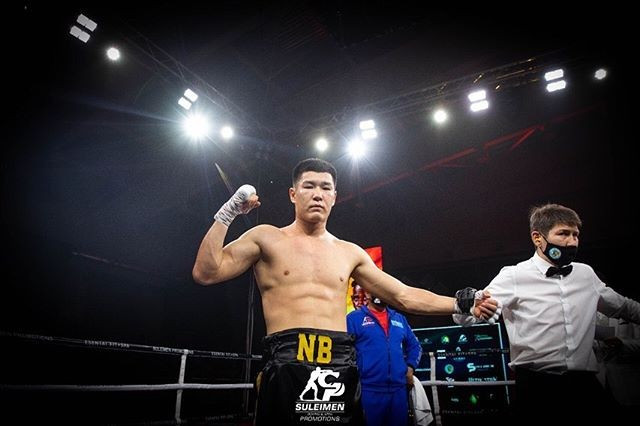 Жігіттер жарап тұр