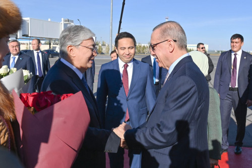Түркия президенті Астанаға келді