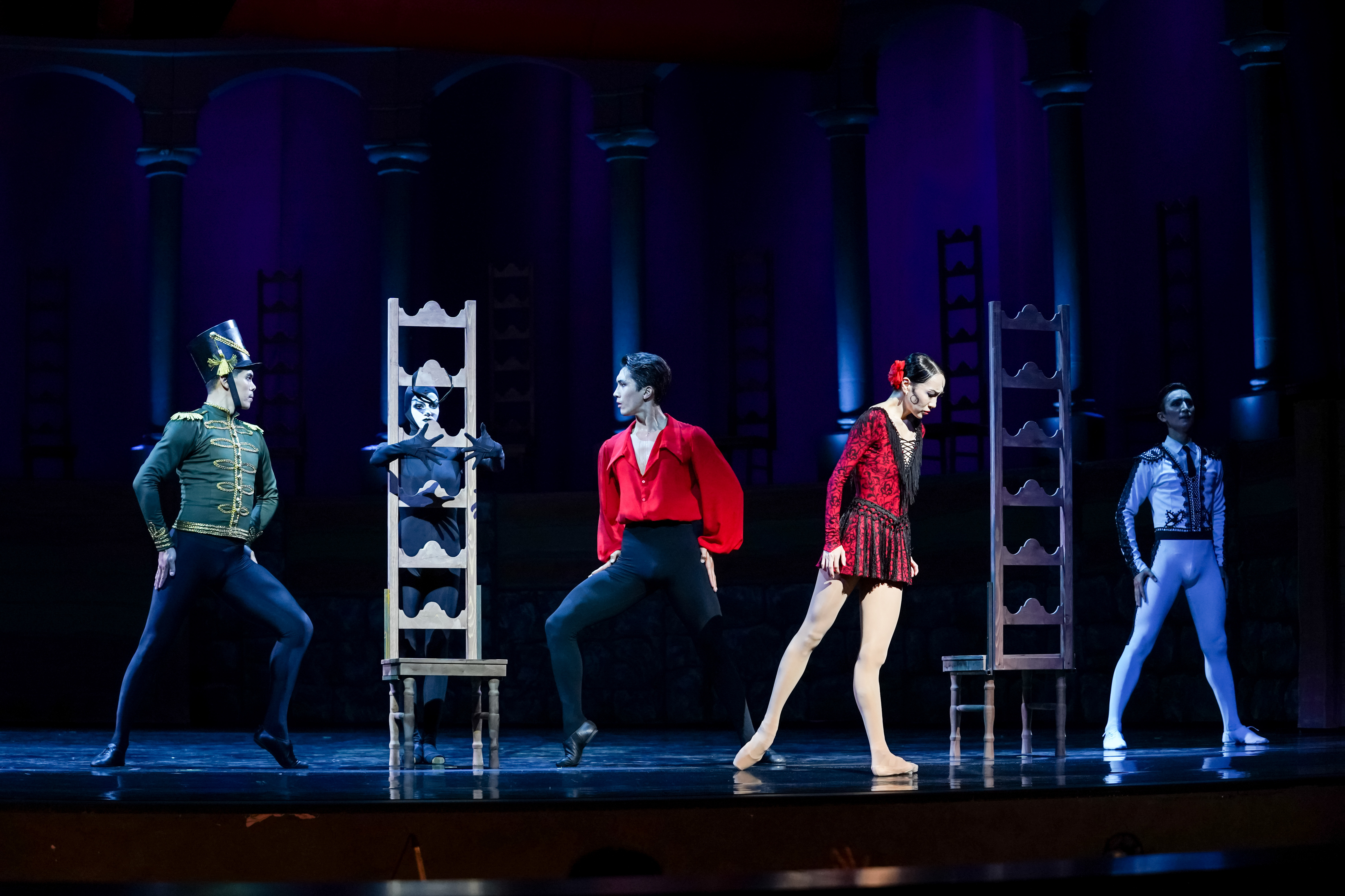 Адалдық пен асқақтық рәмізі