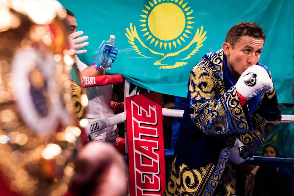 Алдымен Фалькао, содан кейін Лара