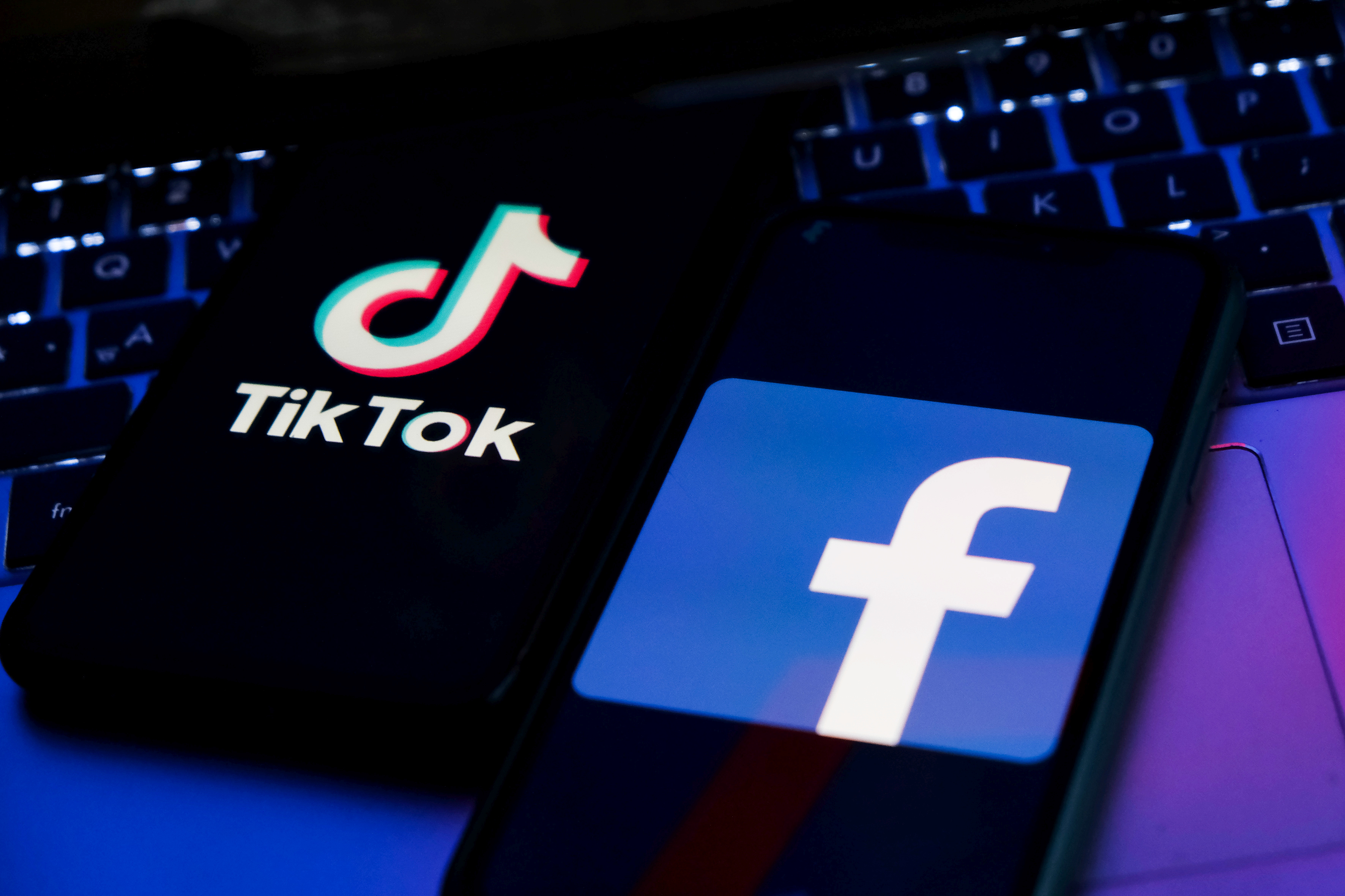 Ақпарат министрлігі Meta және TikTok компанияларымен жұмыс істеуге ниетті