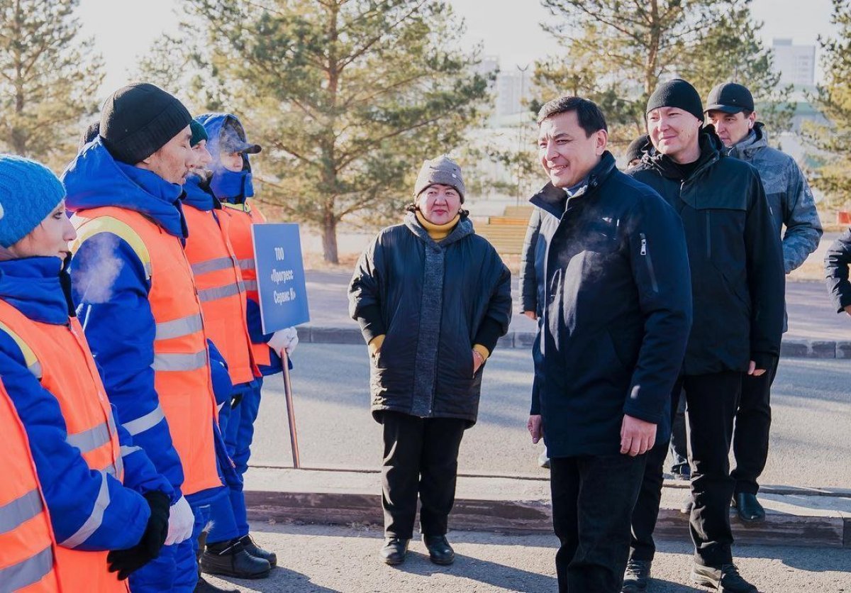 Астана әкімі коммуналдық кәсіпорындардың қызметкерлерімен кездесті