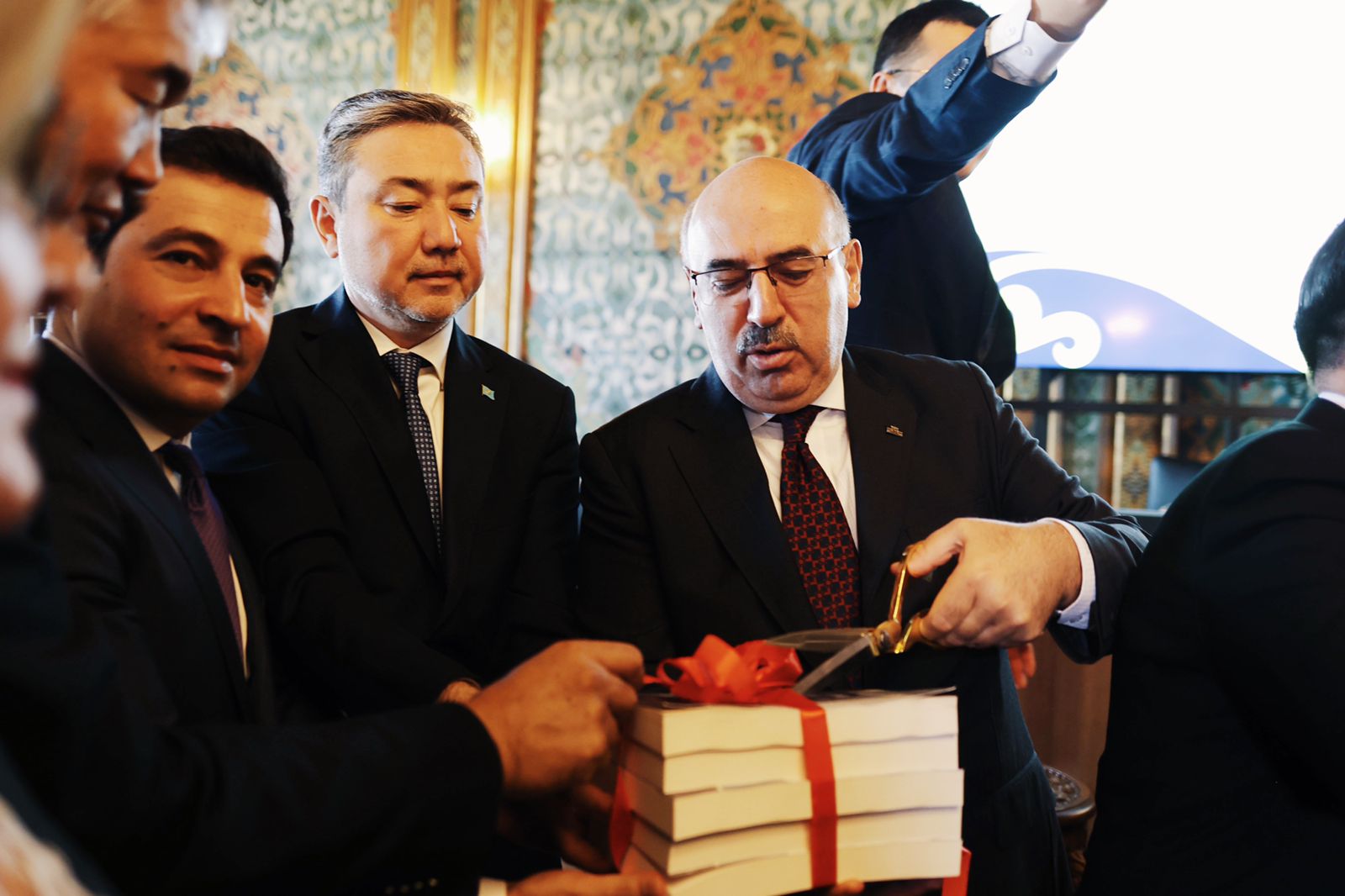 Ақаң мерейтойы – Түркия төрінде