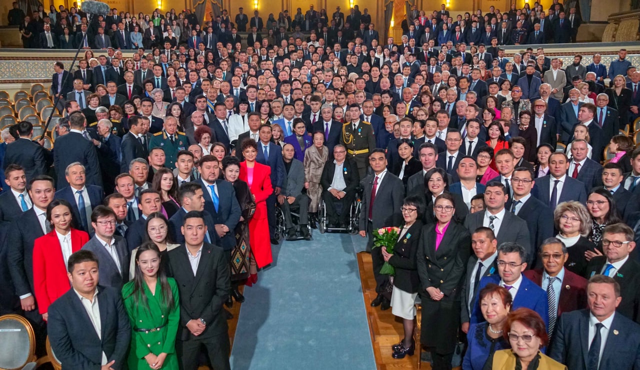 Президент Алматы қаласының бірқатар азаматын марапаттады