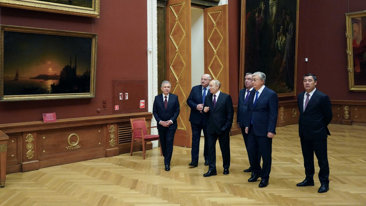 Президент Мемлекеттік орыс музейіне барды