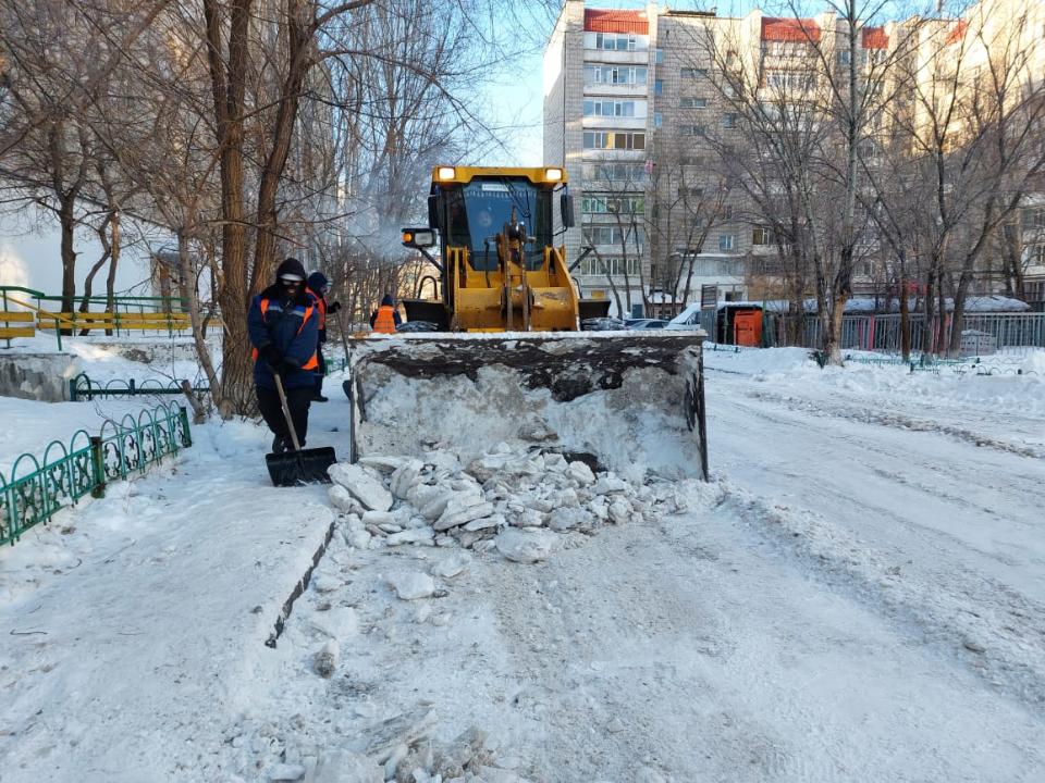 Елорда көшелерін күреуге 2 мыңға жуық жұмысшы жұмылдырылды