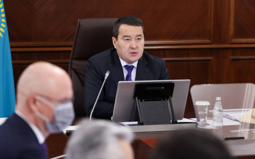 Әлихан Смайылов Үкіметтің 2023 жылға арналған басым міндеттерін белгіледі