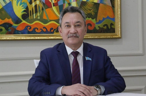 Ернұр Әйткенов Сенат депутаты болып сайланды
