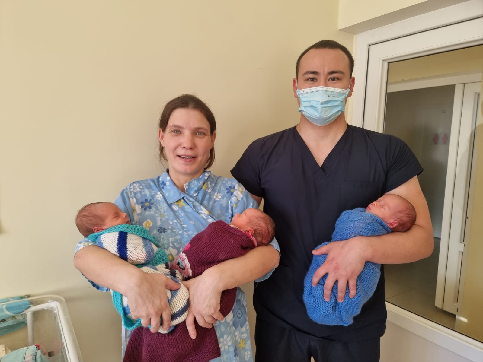 Меңдіқарада да үшем дүниеге келді