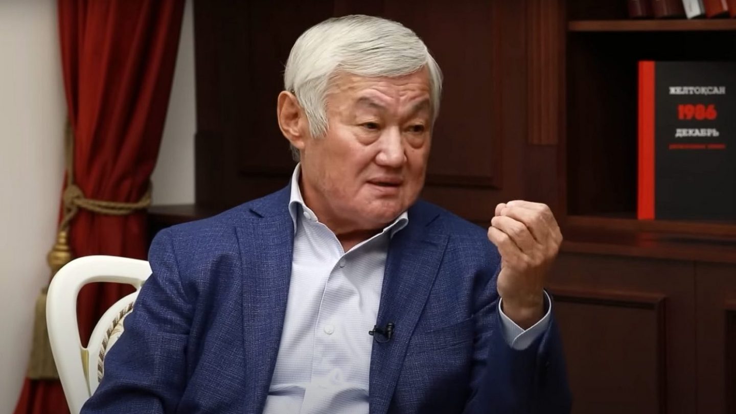 Камминг в конвульсиялар бастап қатты трах