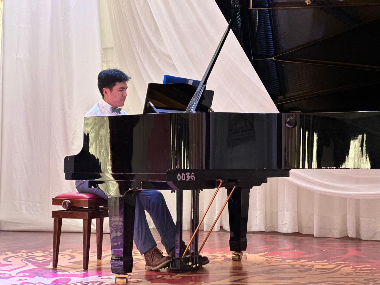 Тамырлас халық, тағдырлас талант