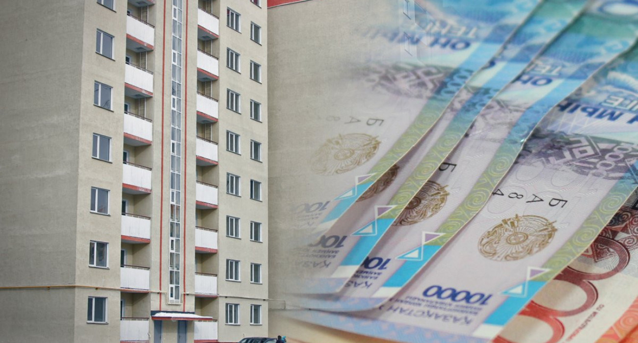 Төсектердегі сексуалды әйелдердің ер адамның мүшесін соратын бейнелері