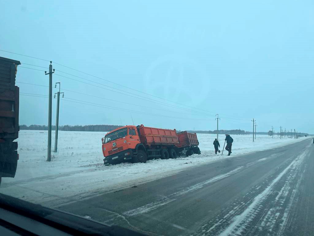 Закрыты дороги для большегрузов. Погодные условия. Петропавловск на севере Казахстана. Дорога в Казахстан. Закрытие дорог в Казахстане.