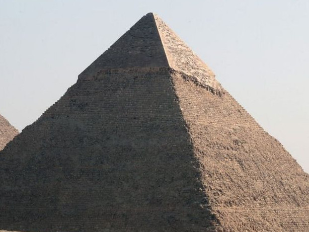 Пирамида ішінен жасырын дәліз табылды