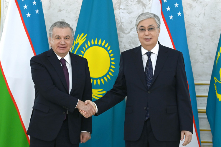 Қасым-Жомарт Тоқаев Өзбекстан Президентімен кездесті