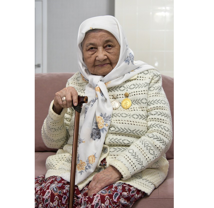 Маркета Брымовамен жыныстық қатынасты қараңыз