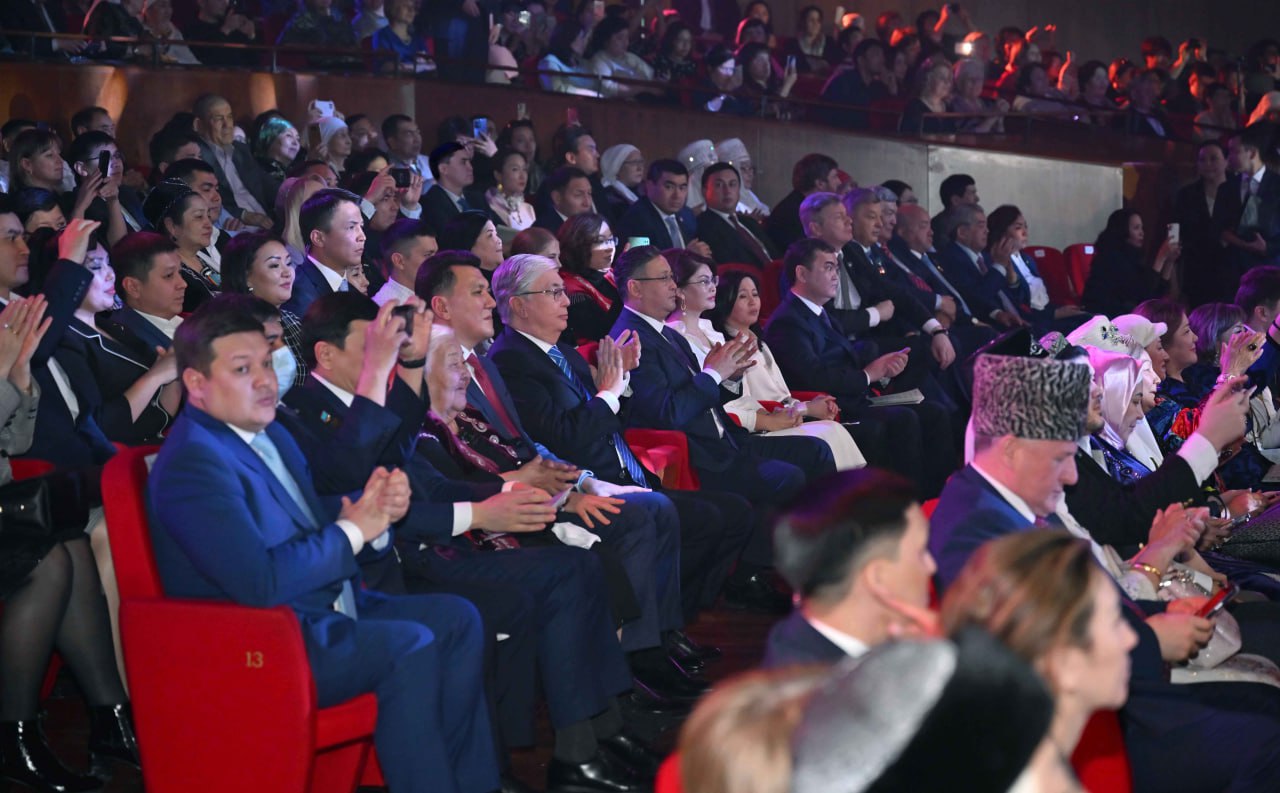 Президент Шәмші Қалдаяқовтың шығармашылығына арналған  концертті тамашалады