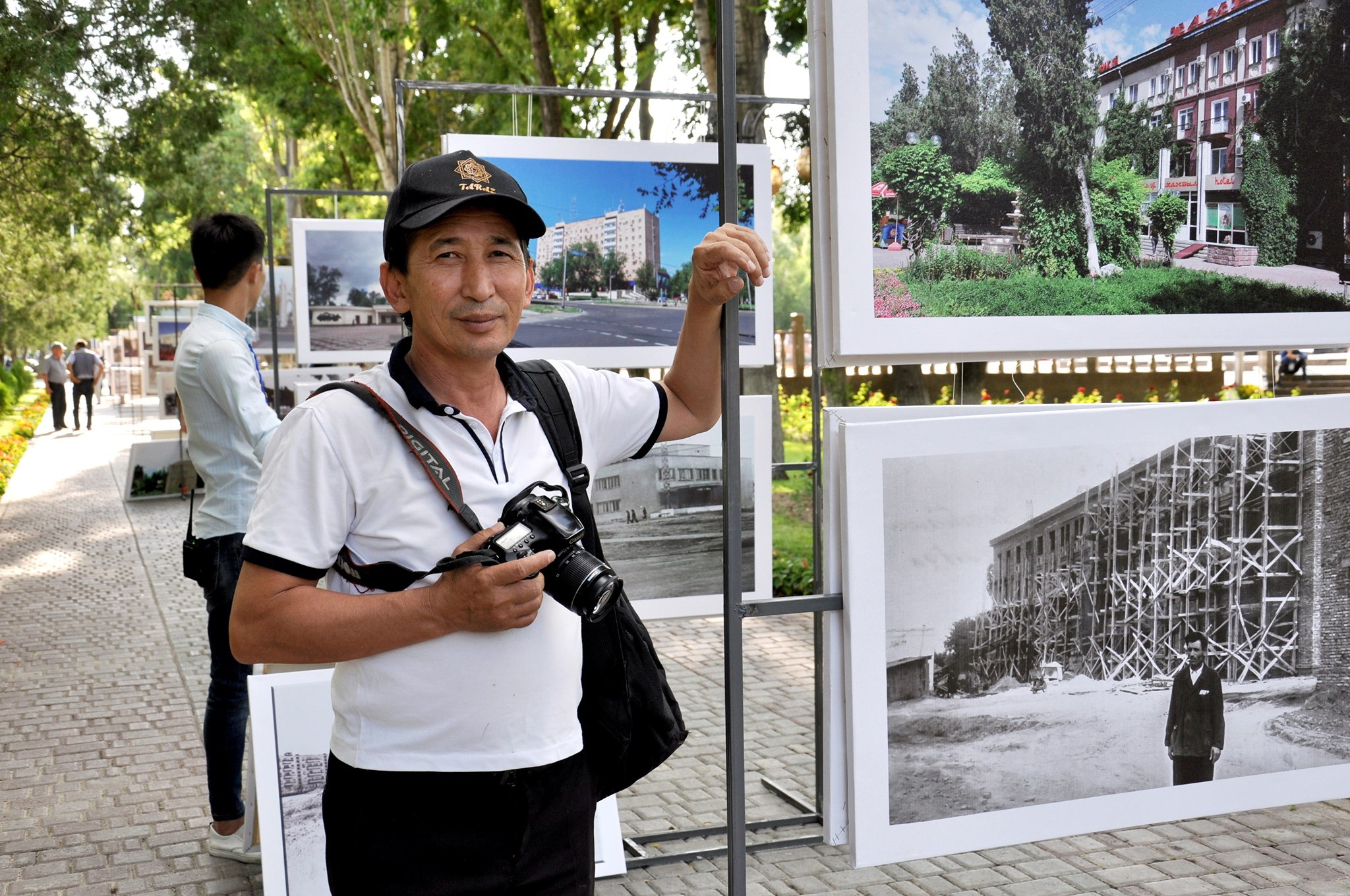 Фототілшінің үйін заңдастырып берді