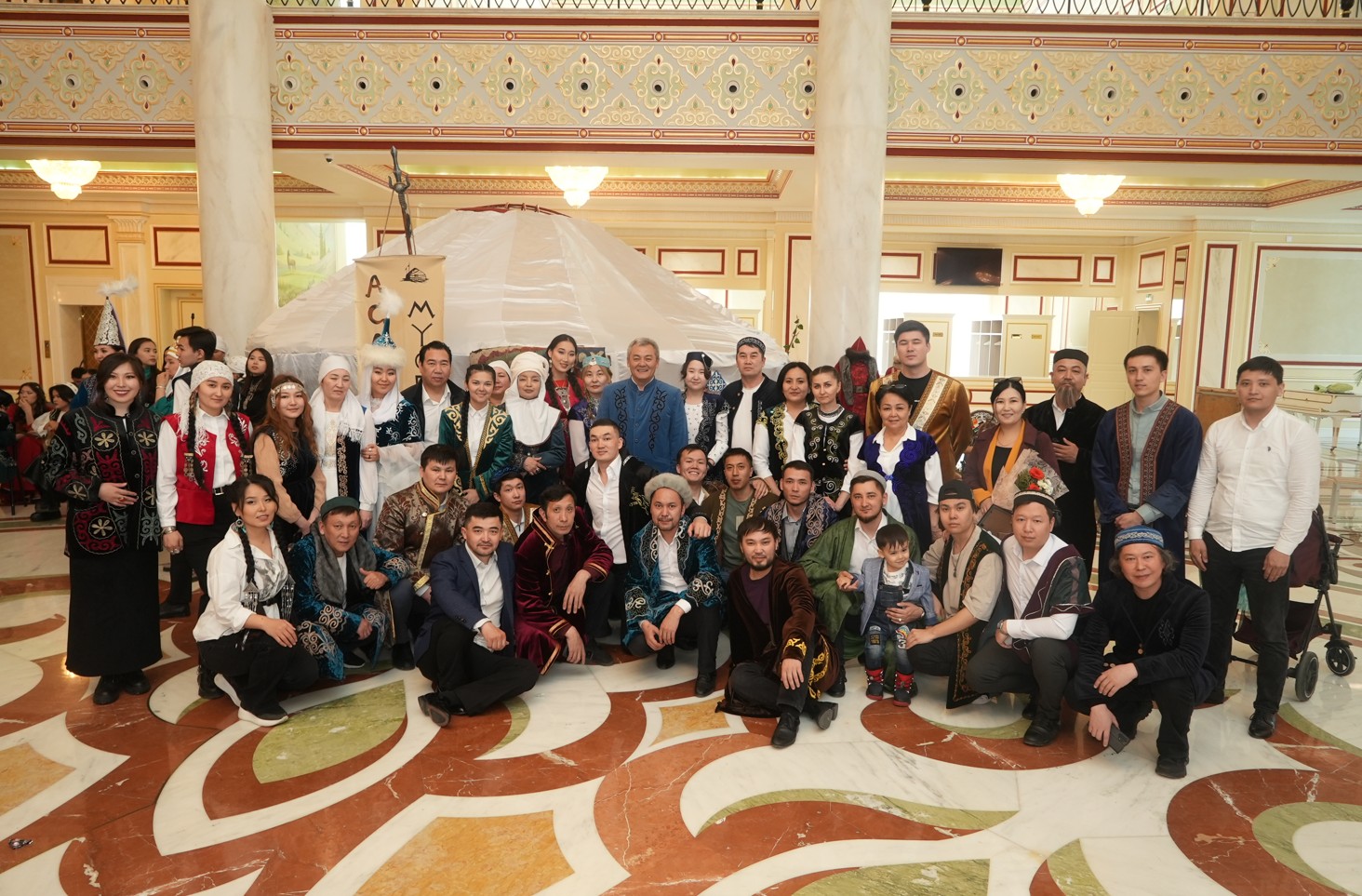 Театрдағы той