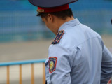Алматылық полицейлер суицид жасамақ болған ер адамды құтқарып қалды