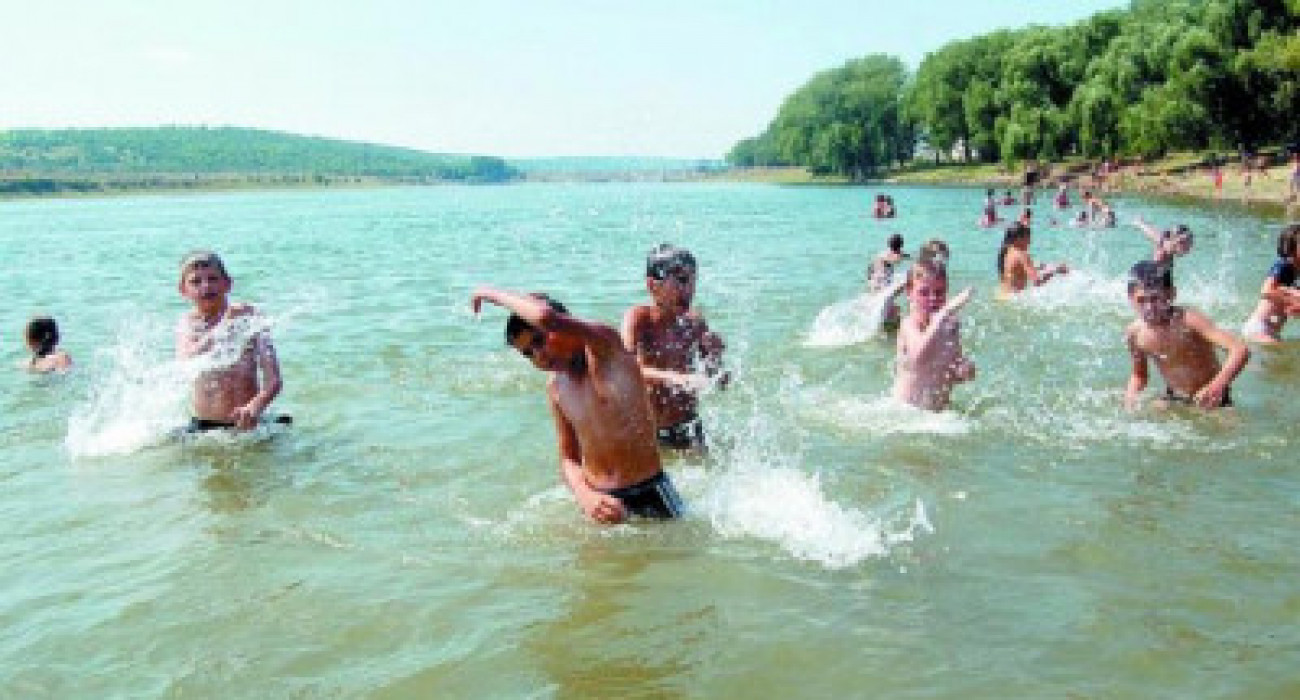 Жақында секс видеоларындағы гламурлық қыздармен порно