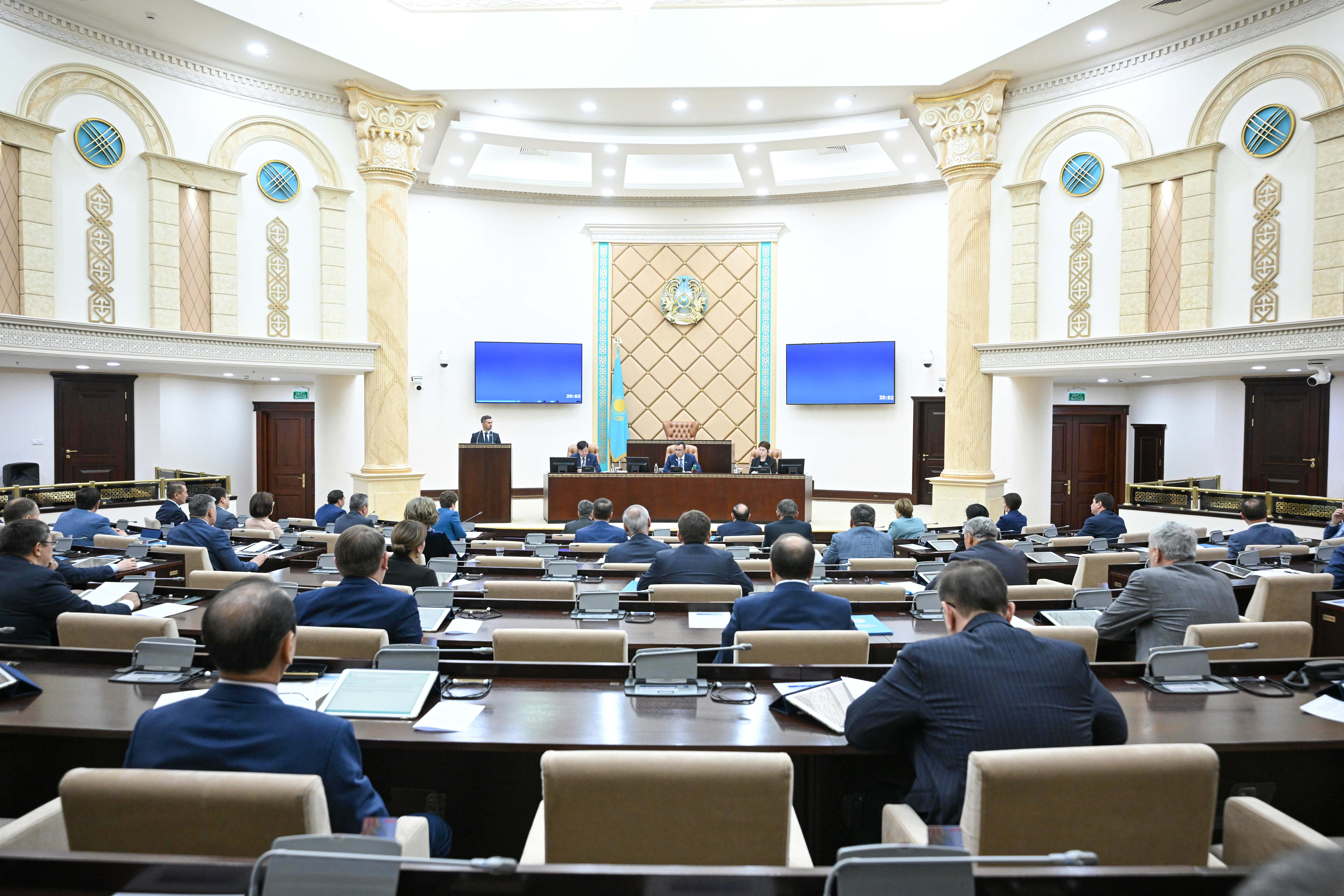 «Самокат» мінгендер тізгінді тежейді