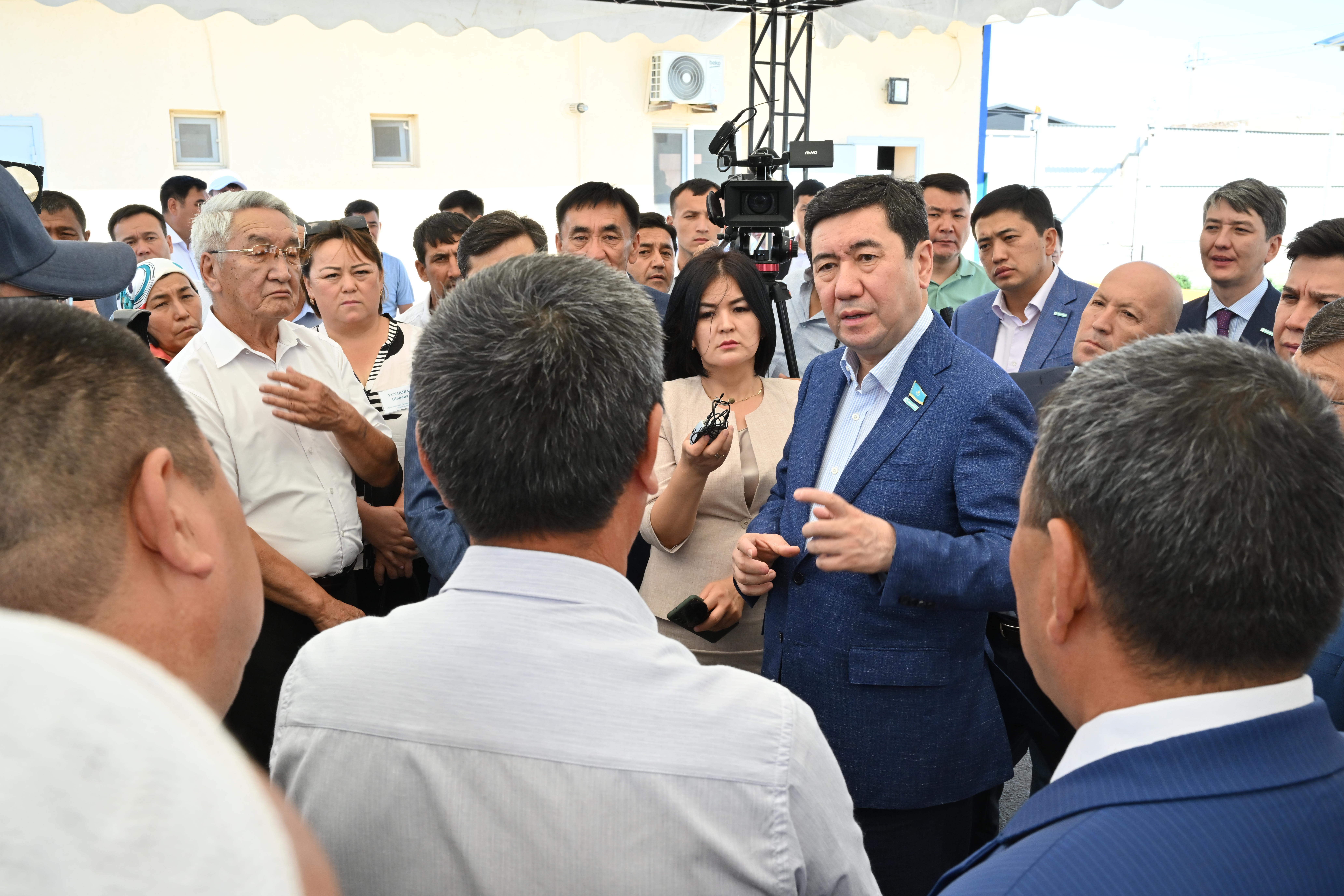 Халыққа керегі –  балық емес, қармақ