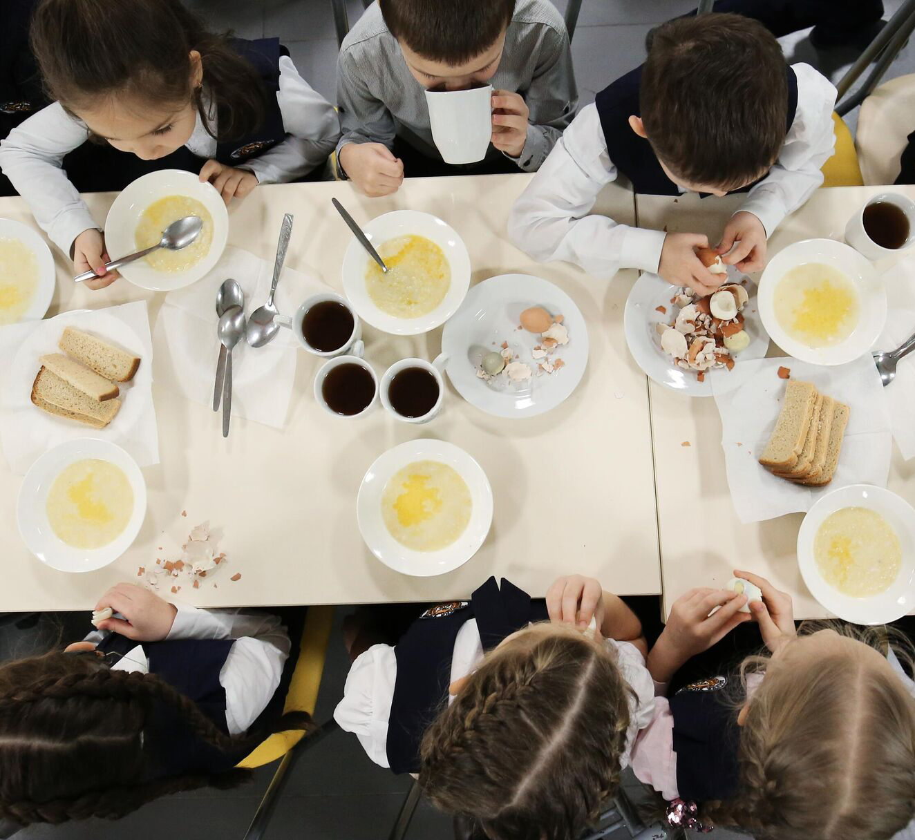 Жүз мың оқушы тегін тамақтанады