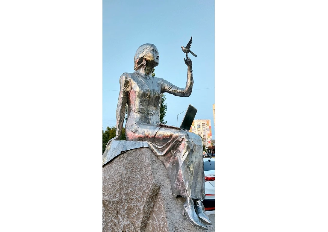 Іскер әйел ескерткіші