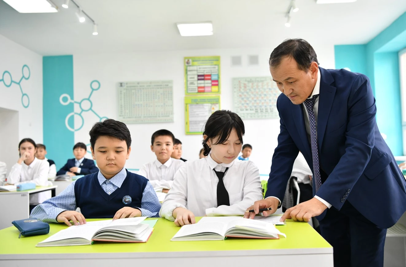 «Халық мұғалімі» атағы керек