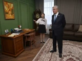 Президентке әкесі Кемел Тоқаевтың шағын кабинет-мұражайы таныстырылды