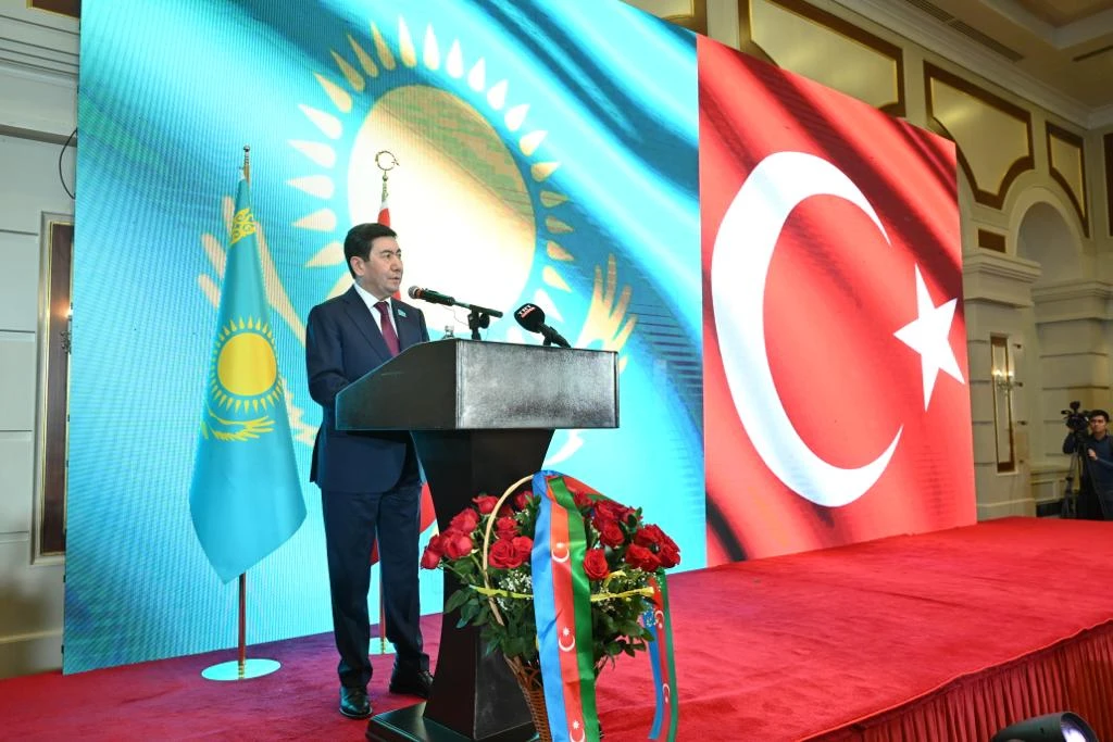 Президент Түркия Республикасын 100 жылдығымен құттықтады