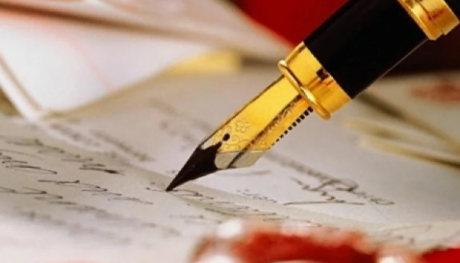 Маңызды құжаттарға қол қояды