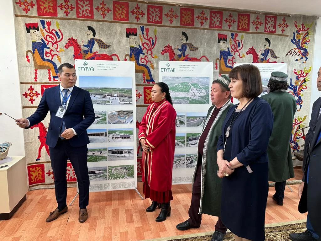 Отырардың жәдігерлері Есікке келді