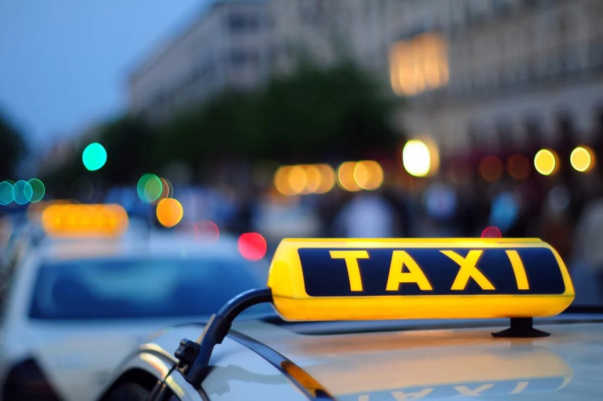 Алматыда полицейлер шетелдік такси жүргізушілерін іздестіріп жатыр
