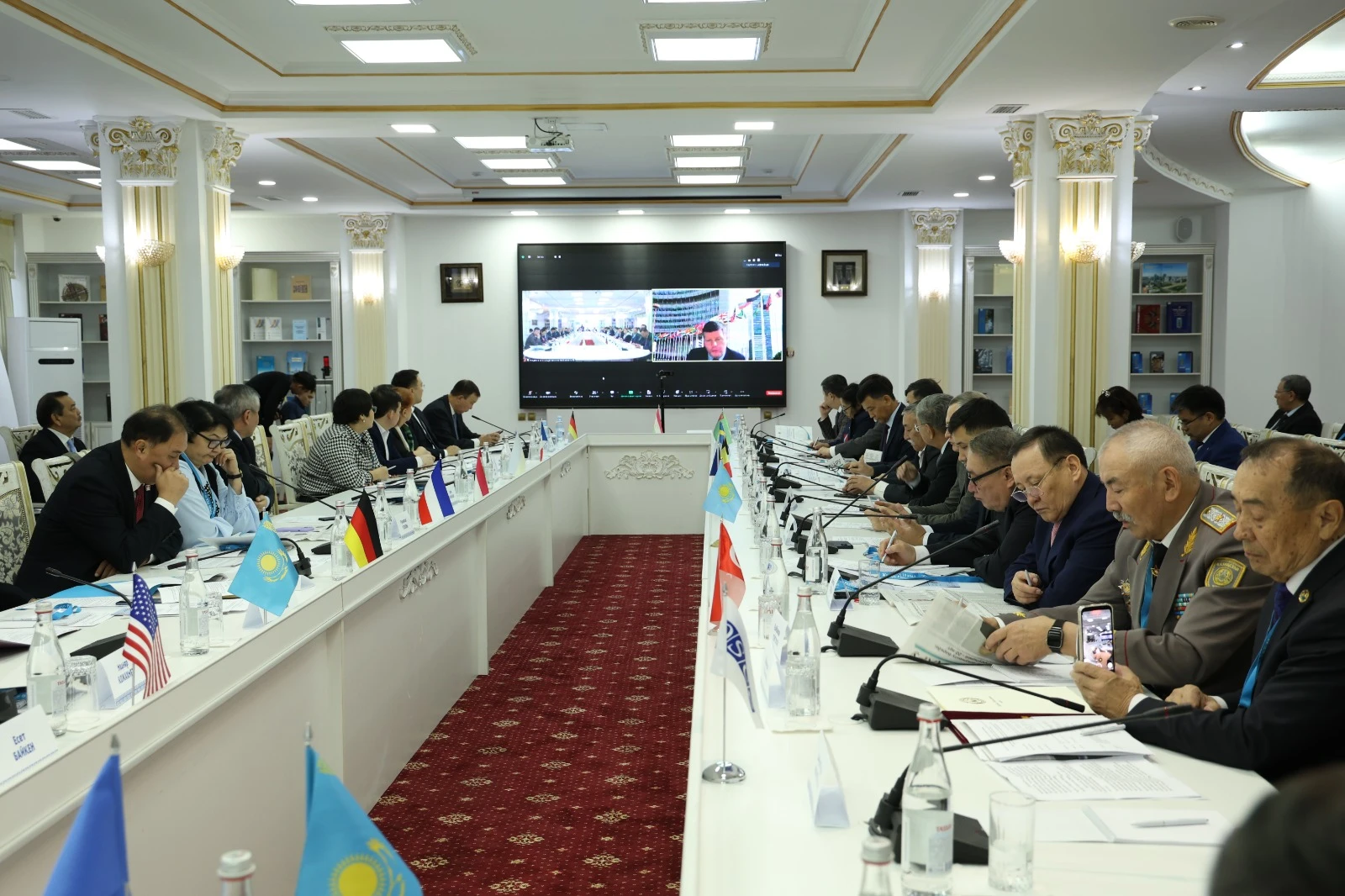 Қоғам дертімен ымырасыз күресу керек